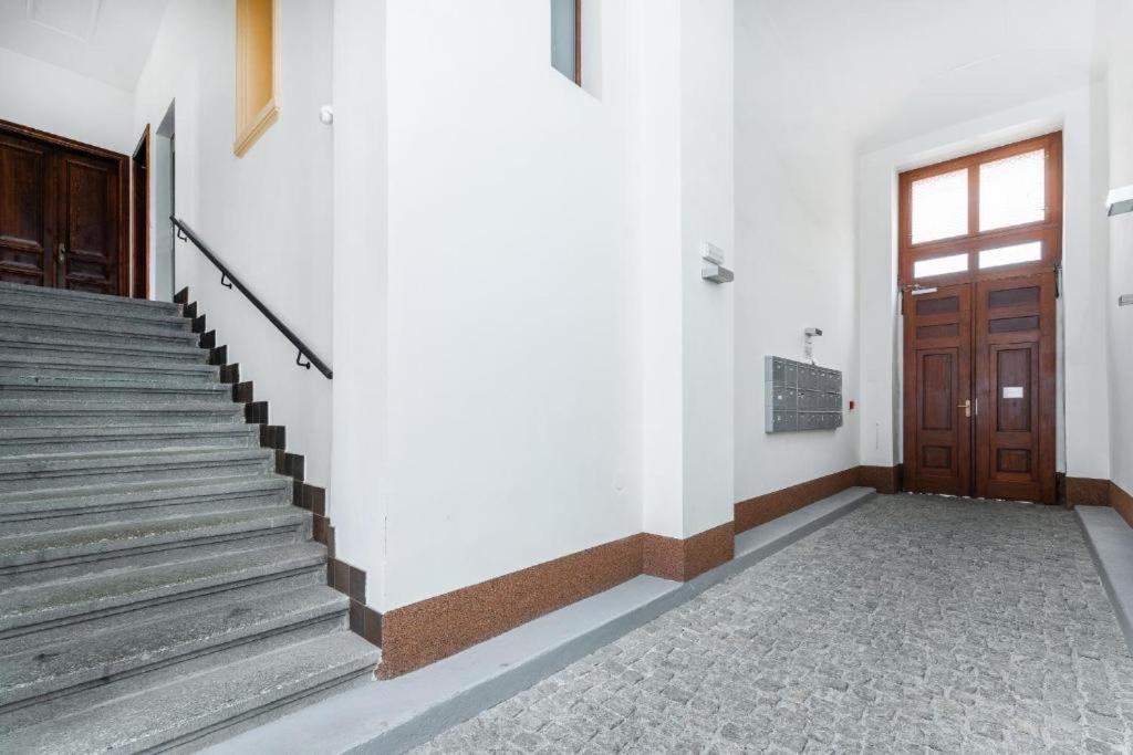 Апартаменти Nice Apartman In New Town Прага Екстер'єр фото